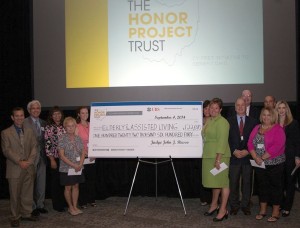 Stepping Stones accepts $25,000 grant from the Honor Project.